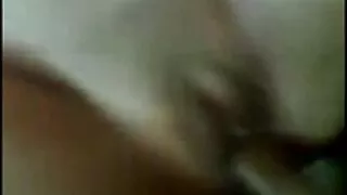 පෙම්වතියගේ කට මේසේ උඩ
