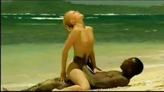 හරක් කුකුළා නව යොවුන් වියේ බූරුවා ඉරා දමයි