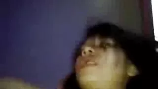 ගයි එයාගේ උසස් පාසල් ක්‍රෂ් එකට කෙලවනවා