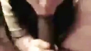 Petite asian කුකුළෙකු පිට නැගී බ්ලෝ ජොබ් කරමින්