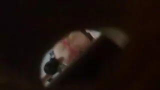 ඇයට දැඩි අස්ථියක් දෙන්න