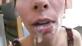 ශුක්‍රාණු යොවුන් වියෙන් ආවරණය වී ඇත