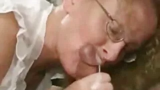 Sassy Student Kitchen Fuck සඳහා හොඳ කාලයක්